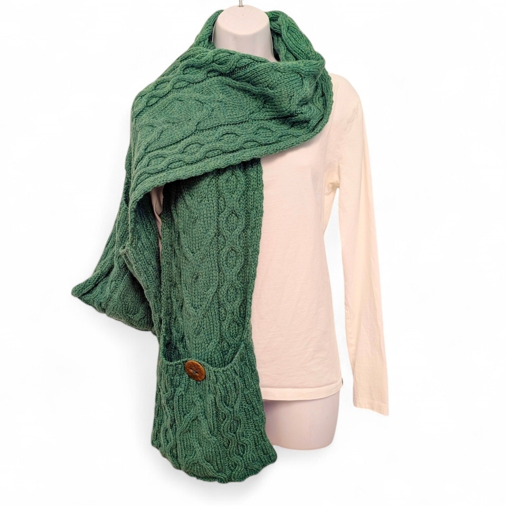 CARRAIG DONN Aran Merino Scarf Wool Kelly Green Irish Pocket Cable